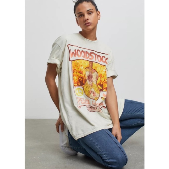 UO Woodstock Graphic T-Shirt Dress - Picture 2 of 8